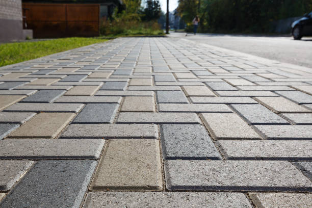 Best Driveway Paving Contractor  in Loma Ri, CA